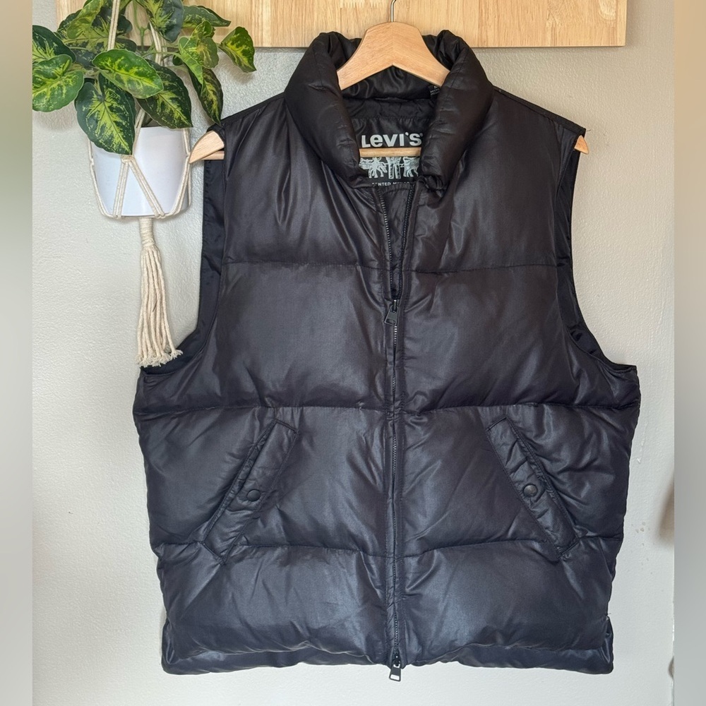 Levi's Black Puffer‎ Jacket